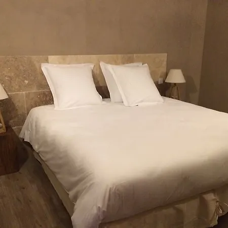 Chambres D'hotes La Ferme Du Gros Noyer 2*