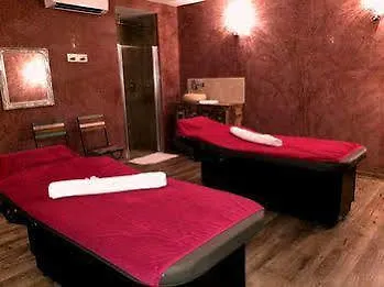 Chambres D'hotes La Ferme Du Gros Noyer Bed and Breakfast 2*